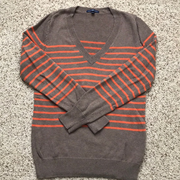 Gap V-neck sweater - Picture 1 of 4